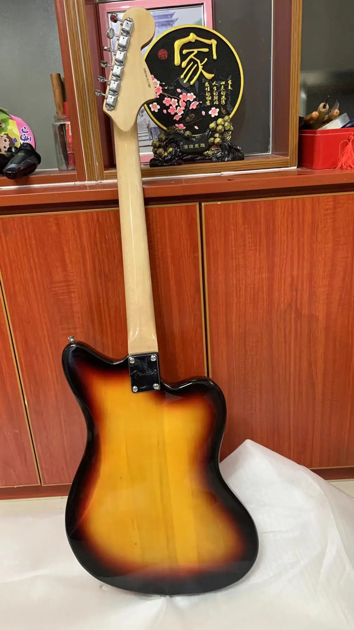 Made in China, brand new left hand 6 string electric guitar, sunset color, chrome accessories, free shipping