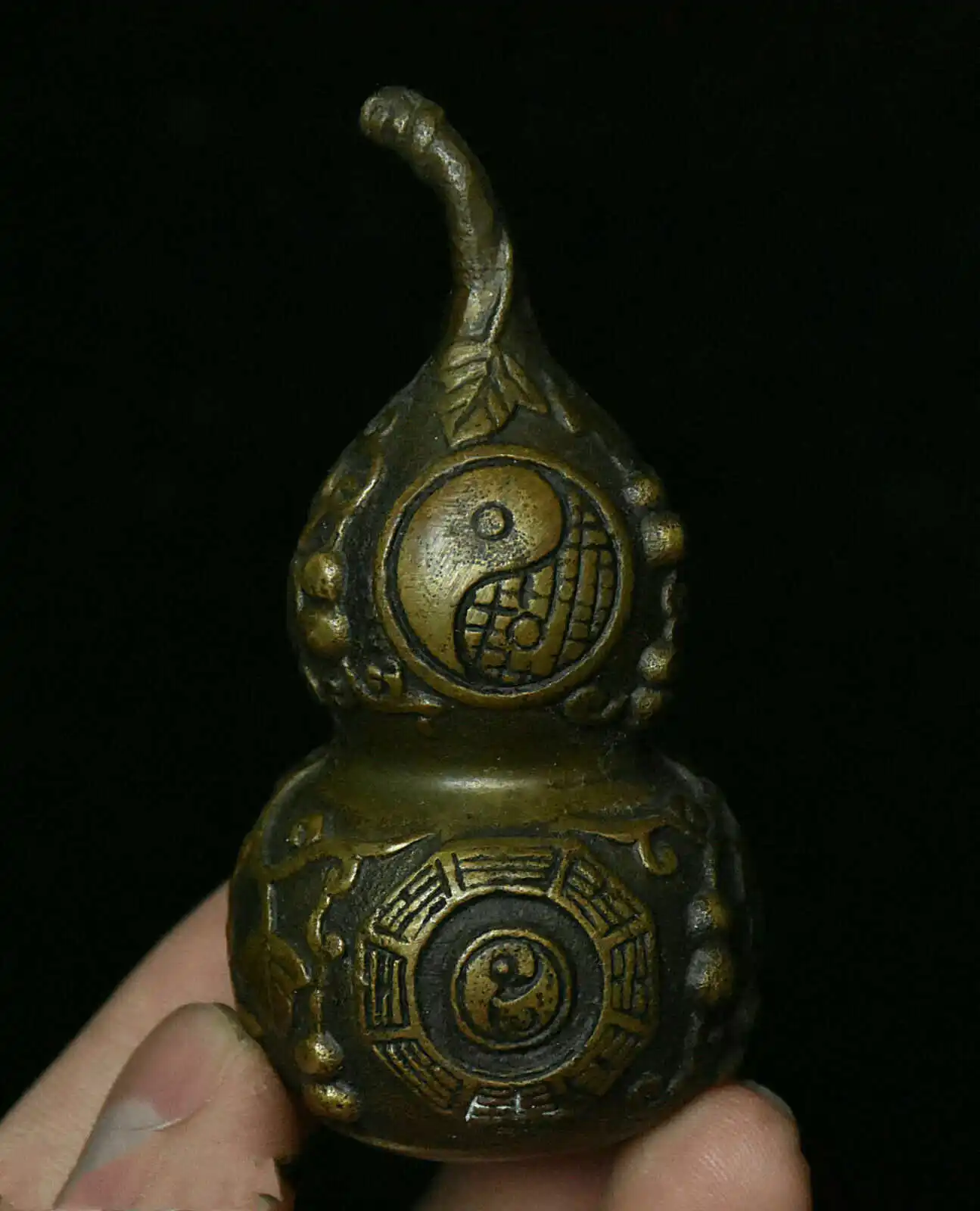 Collect Old Chinese Copper Bronze Feng Shui Yin Yang Ba Gua Tai Ji Gourd Statue Statues for Decoration Collection Ornaments