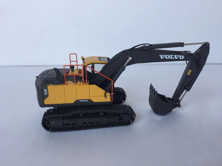 1:50 EC220E excavator alloy model Gifts Souvenir Toys