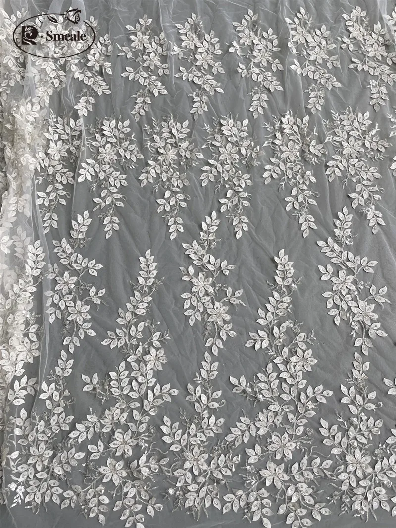 Elfenbeinfarbener Braut-Spitzenstoff, luxuriöse Perlenapplikation, silberne Stickerei, Blumen und Blätter mit Pailletten, hochwertiger Kleiderstoff, RS3104 – Detail 7