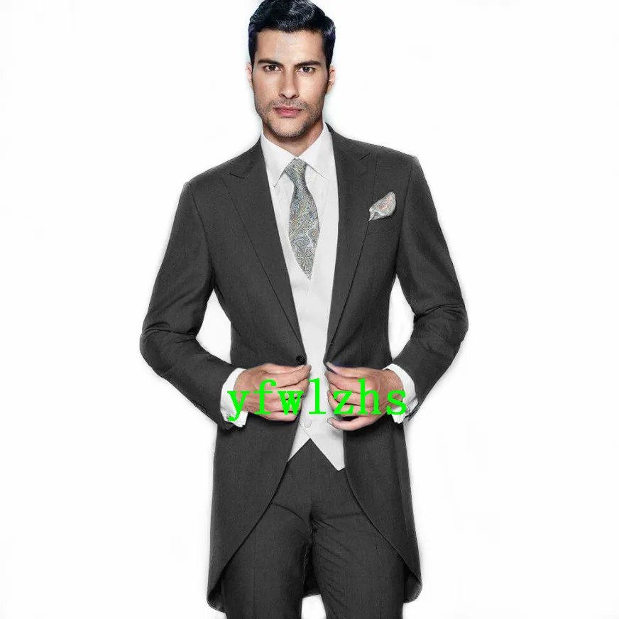 

Handsome Groomsmen Peak Lapel Groom Tuxedos Wedding Dress Men Suits Blazer Prom Dinner (Jacket+Pants+Tie+Vest) A7112