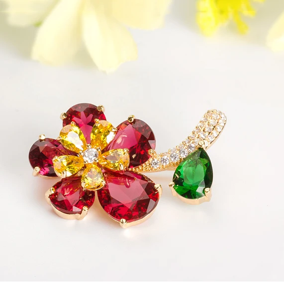 LUOTEEMI Luxury Big Red Yellow Flower Brooch for Women Multicolor Cubic Zircon Bridal Wedding Dress Accessories Christmas Gifts