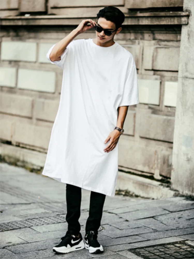 Summer short-sleeved Korean men\'s long t-shirt over the knee white t-shirt big money in the long half-sleeve t-shirt loose