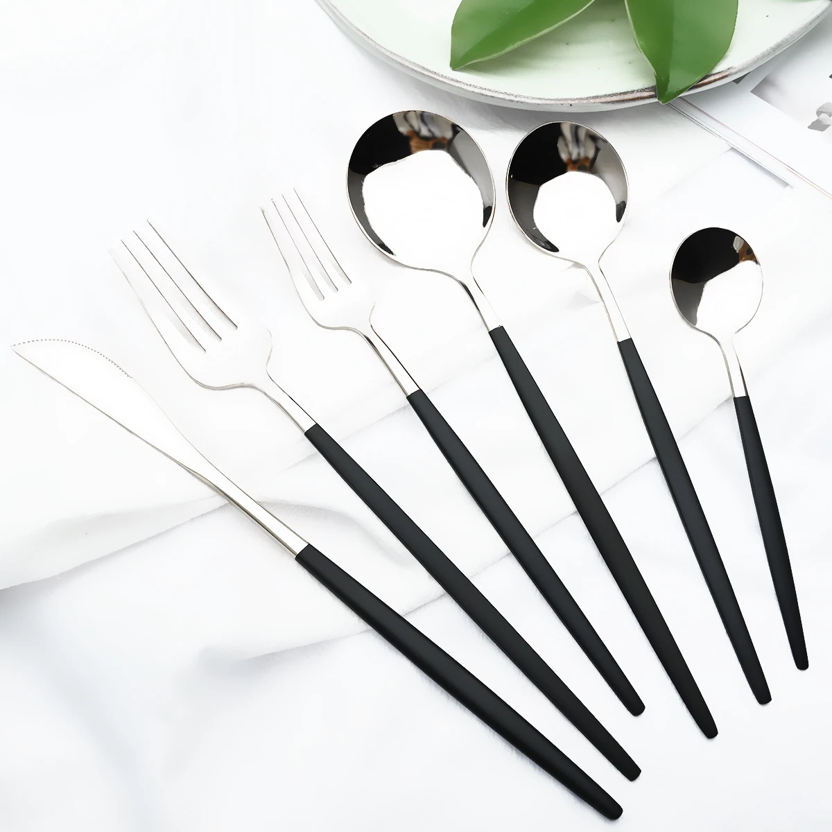 Black Silver Cutlery Set Dinner Knife Dessert Fork Spoon Chopsticks Dinnerware Set Stainless Steel Silverware Kitchen Tableware