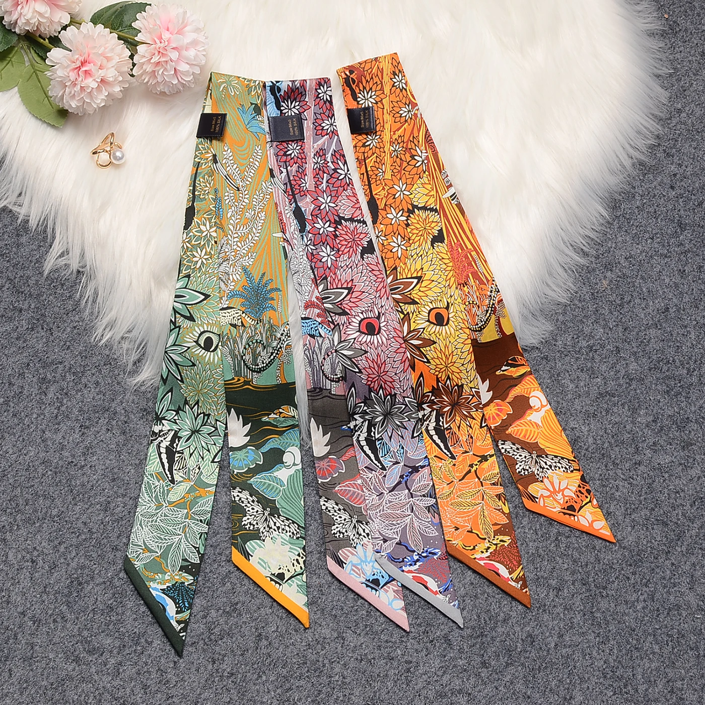 

Leopard animal Korean Style Silk Scarf Fashionable Retro Hair Band Small Neckerchief Headscarf Professional Decorations Ribbon