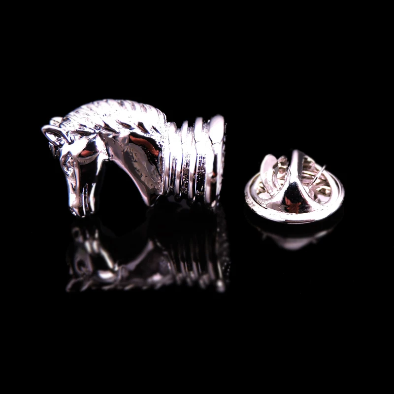 Classic Style Copper Material Horse Head Chess Brooch Men's Lapel Pin Clothing Backpack Badge Jewelry Retail Wholesale