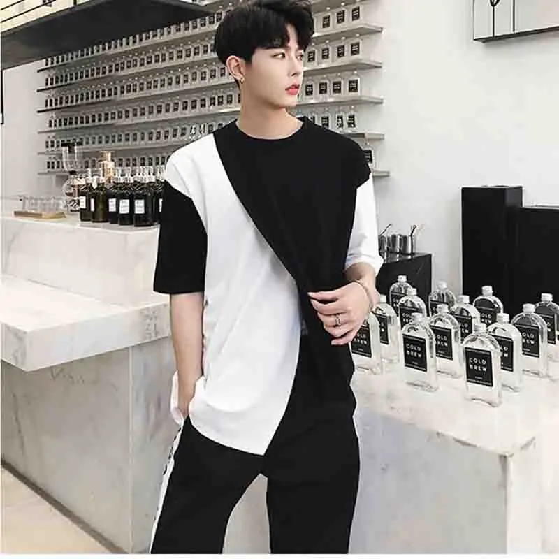 

Irregular personality trend Short Sleeve Black and white color matching half sleeve crew neck T-shirt summer men's slit hem half