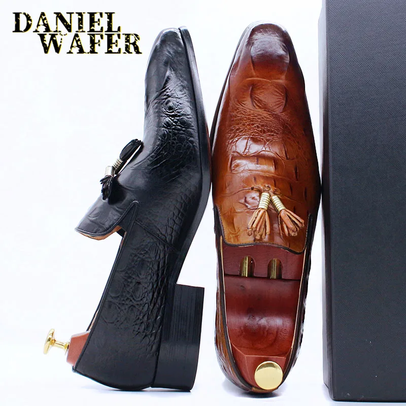 Luxury Men\'s Leather Shoes Crocodile Prints Tassels Loafers Brown Black Casual Man Shoes Office Wedding Dress Summer Men Shoes