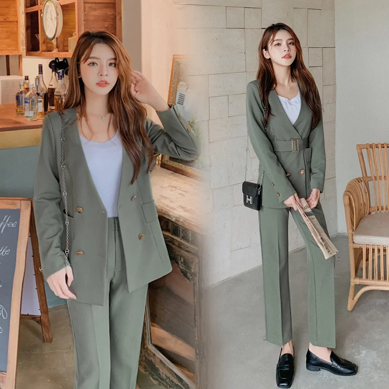 

Korean version of the autumn new temperament goddess fan fashion temperament business wear collarless design chic suit suit