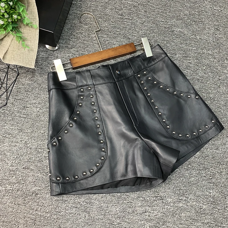 Street Women Rivets Real Leather Sheepskin A-Line Shorts Casual Wide Leg Shorts Designer Office Lady Black Hot Trousers M-3XL