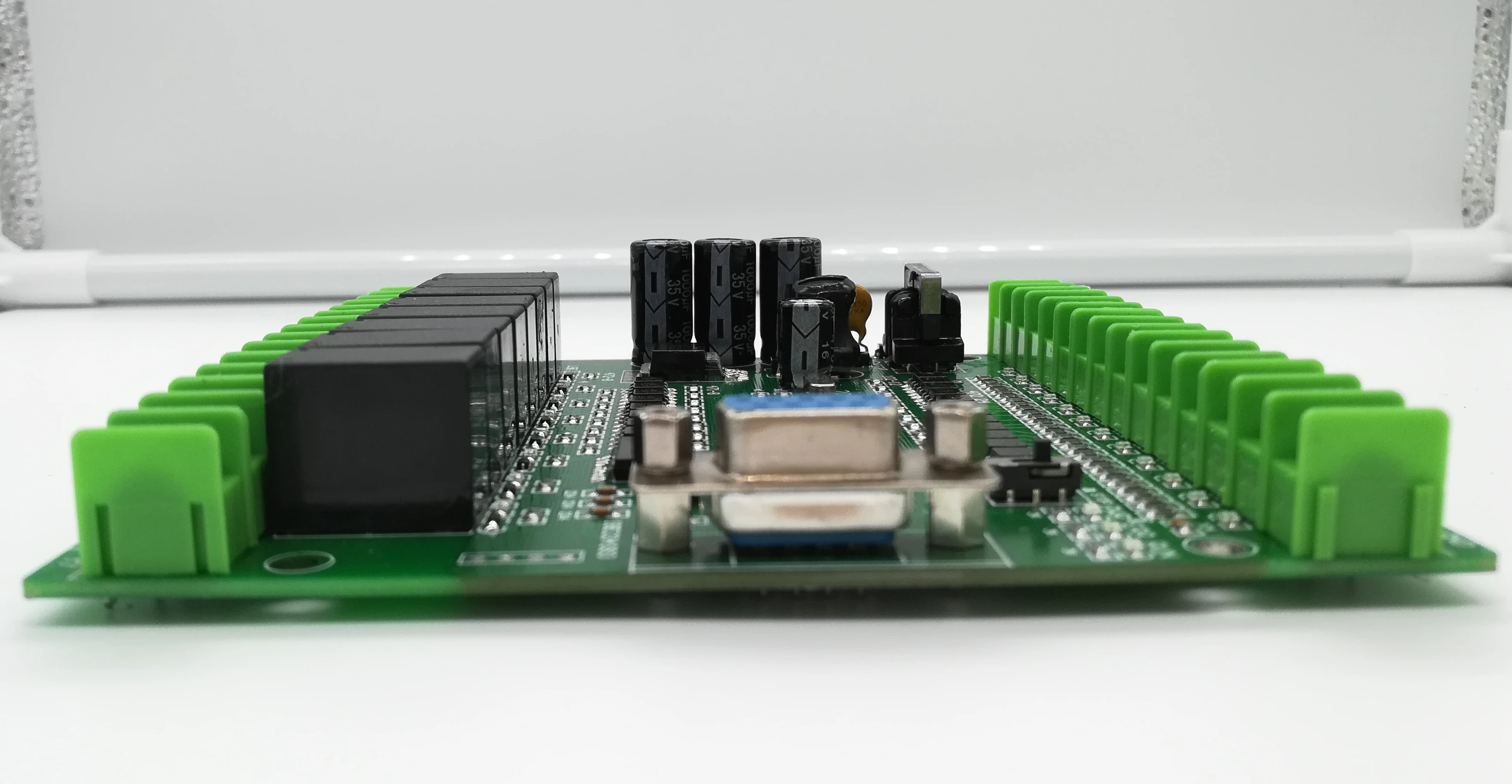 Plc産業用制御ボードと互換性FX1N30オンラインダウンロードモニターテキストタッチスクリーン電源障害を維持する