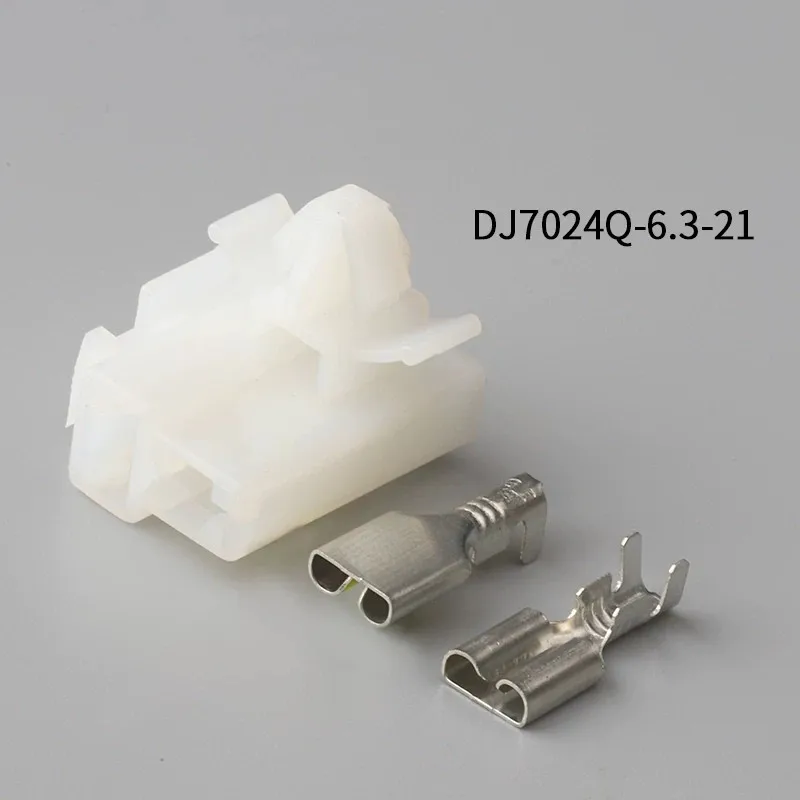 

500PCS DJ7024Q-6.3-21 6.3mm 2Pin AMP Car Electrical Wire Connectors for Audi ,BMW,Honda,Toyota,NISSAN AND other models.