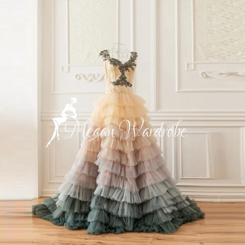 Gorgeous Flower Girl Gowns Fancy Puffy Cascading Ruffles Train Back Cross Tulle Pageant Gown Kids Christmas Party Dresses robe