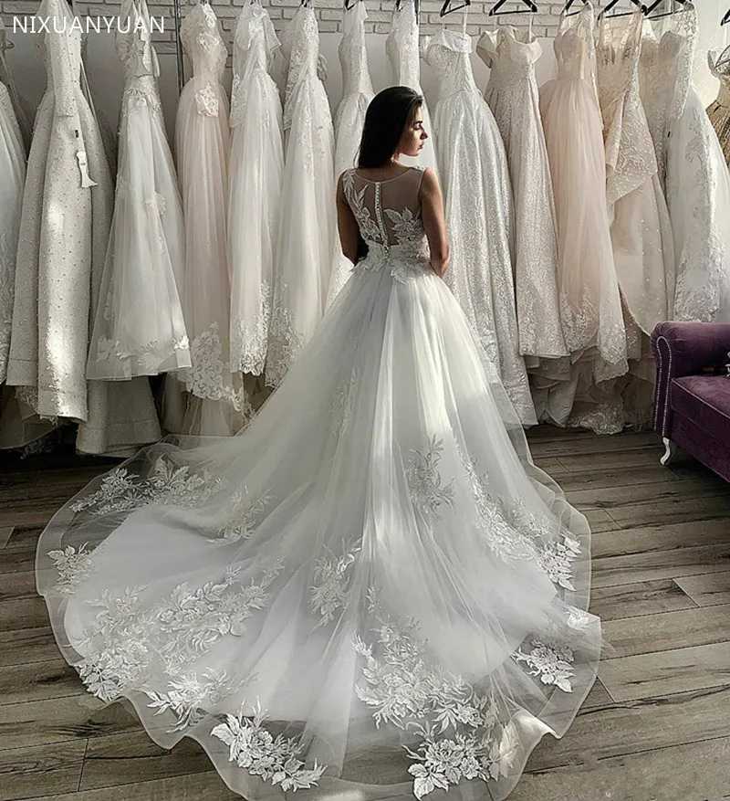 Tulle Abito Da Sposa con Appliques Del Merletto Paillettes Sheer Jewel Neck Illusion Torna Coperto con Bottoni Abiti Da Sposa