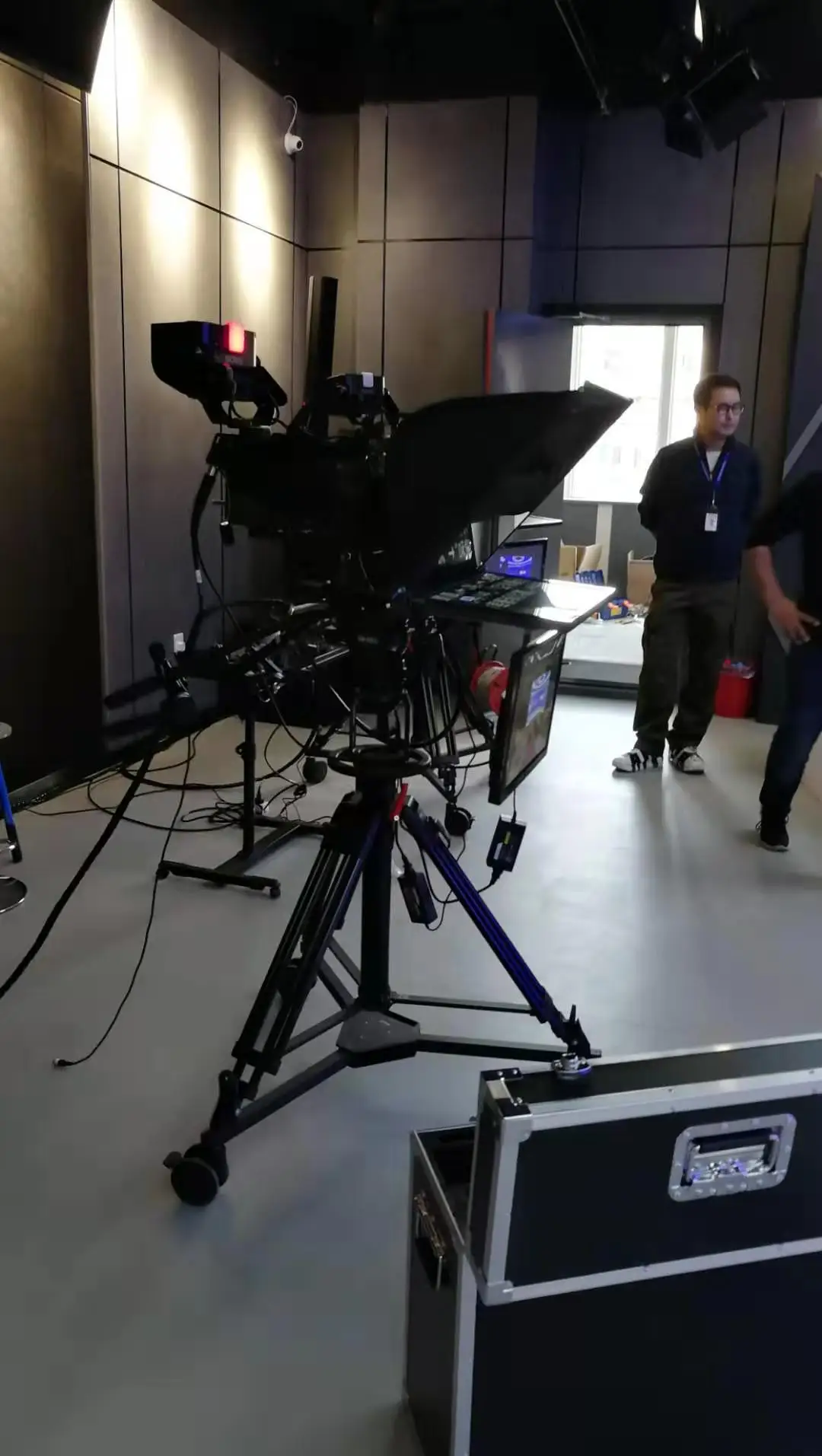 Simar 24 Polegada profissional auto-invertendo monitor talento transmissão entrevista alto-falante prompter para estação de tv estúdio