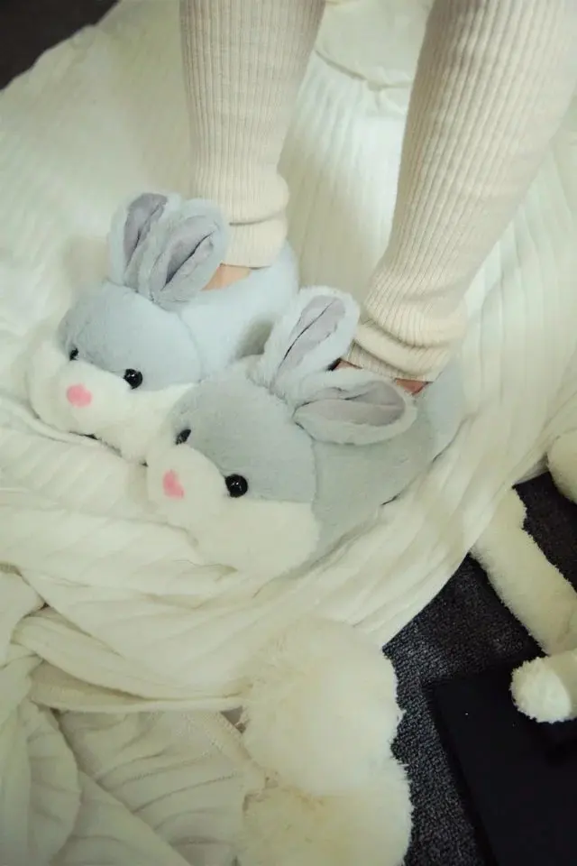 2021 Cute Pink Rabbit Gray Bunny Slipper Cartoon Animal Plush Slippers Female Winter Warm Rabbit Home Woman Slipper