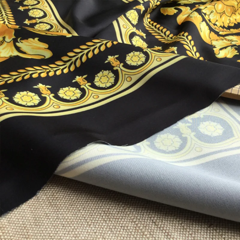 100x145cm Baroque Gold Flower Printed Imitate Silk Satin Fabric For Woman Dress Blouse Pajamas Tissu Tela Хлопок материал DIY