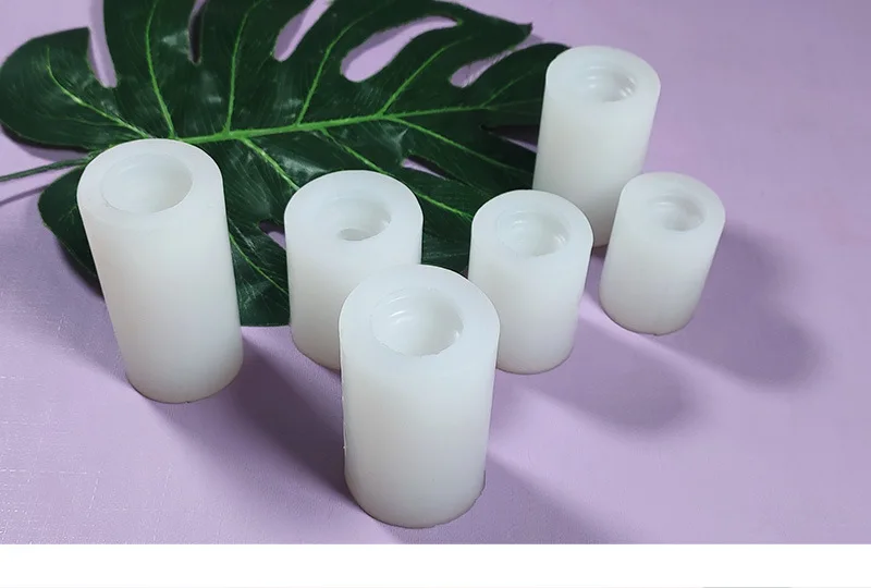4 Stampi In Silicone Per Cioccolato A Forma Di Scacchi | FindTheDeal