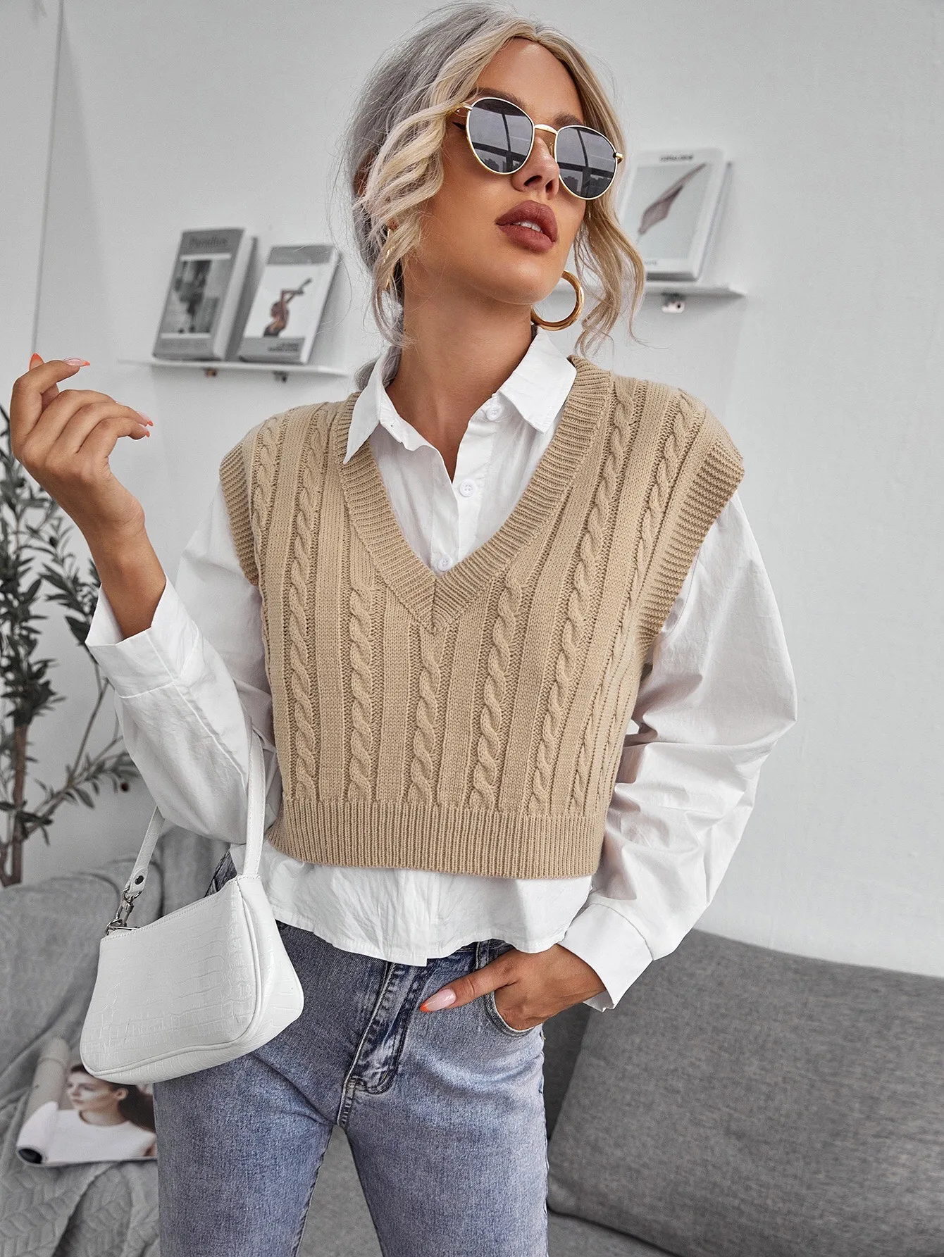 Women's Sweater Vest V Collar Solid Pattern Knitted Vests Crop Top New Season Autumn Winter 2021