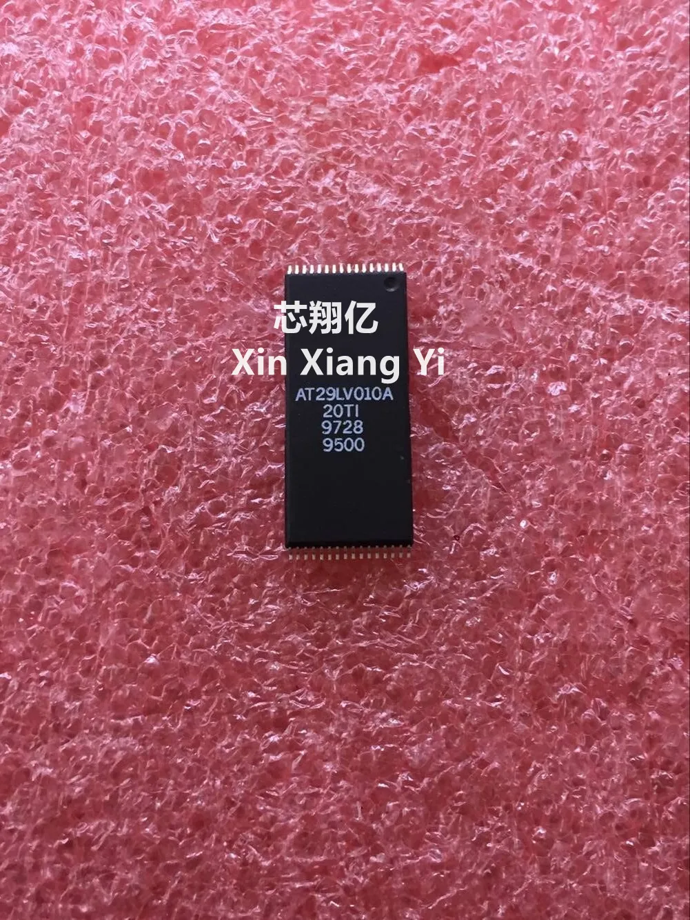 Xin Xiang Yi AT29LV010A-20TI AT29LV010A-20TC AT29LV010A TSOP-32