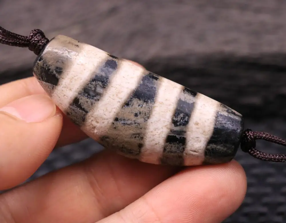 Tibetan Old Gray White Agate 4 Line Horn Shape Healer Medicine dZi Bead Amulet A LKbrother Sauces