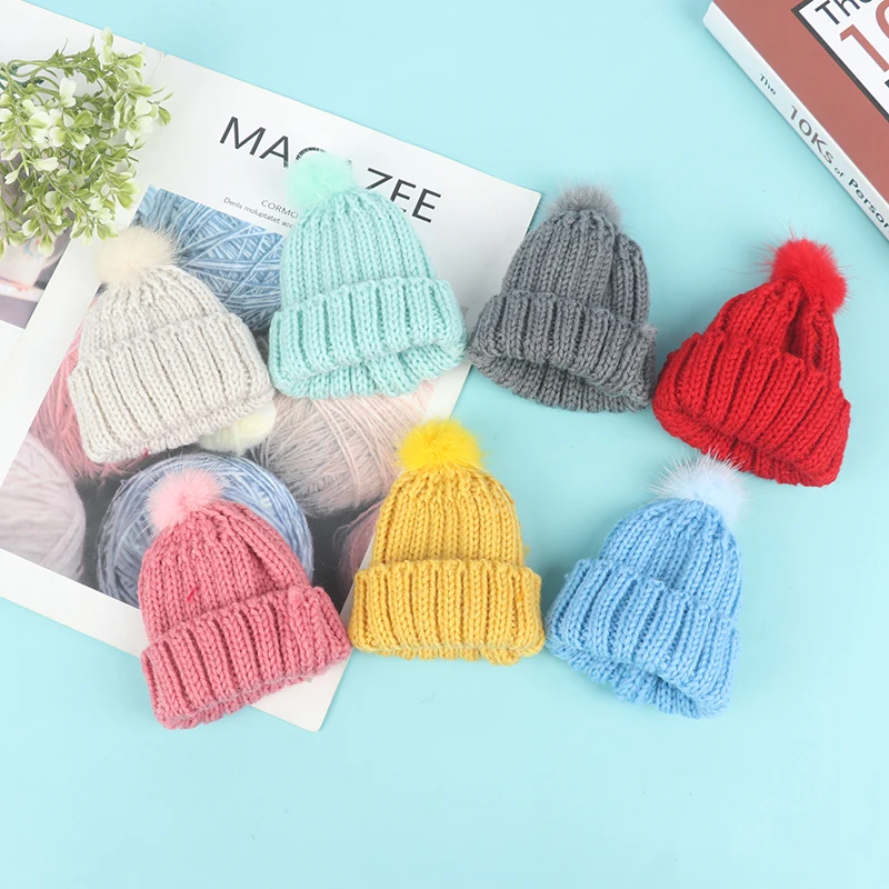 1/6 Fashion Miniature Dollhouse Knitted Beanie Hat Cap With Hairball Doll House Decoration Dolls Accessory 10cm*11cm