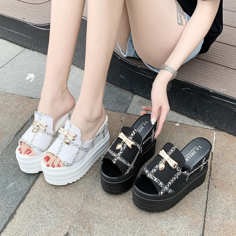 House Slippers Platform Shoes Woman 2024 Slipers Women Heeled Mules On A Wedge Luxury Slides New Soft Heels Summer Flat