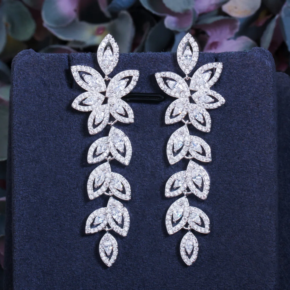 CWWZircons Polen Marquise CZ Cluster Hängeohrringe mit Blumen- und Blättermotiv für Damen, Hochzeit, Bankett, Schmuck Großhandel E0617 – Detail 4