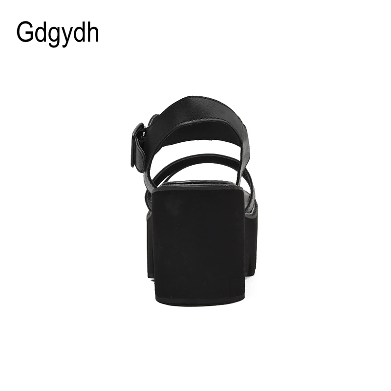 Gdgydh siyah platformu kadın sandalet yaz kadın ayakkabısı tıknaz topuk moda toka nedensel sandalet açık ayak