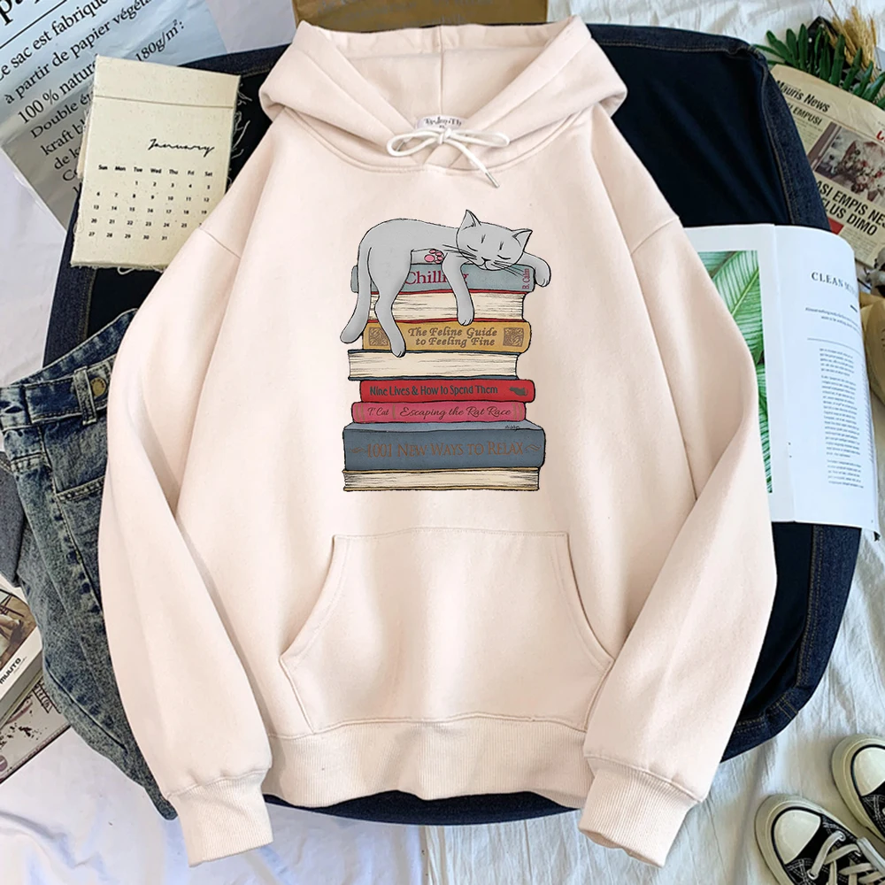 Women Hoody Cat Sleeping On The Book Cartoon Print Long Sleeve Famales Oversize Loose Casual O-Neck Warm Soft Fleece Hoodied Top