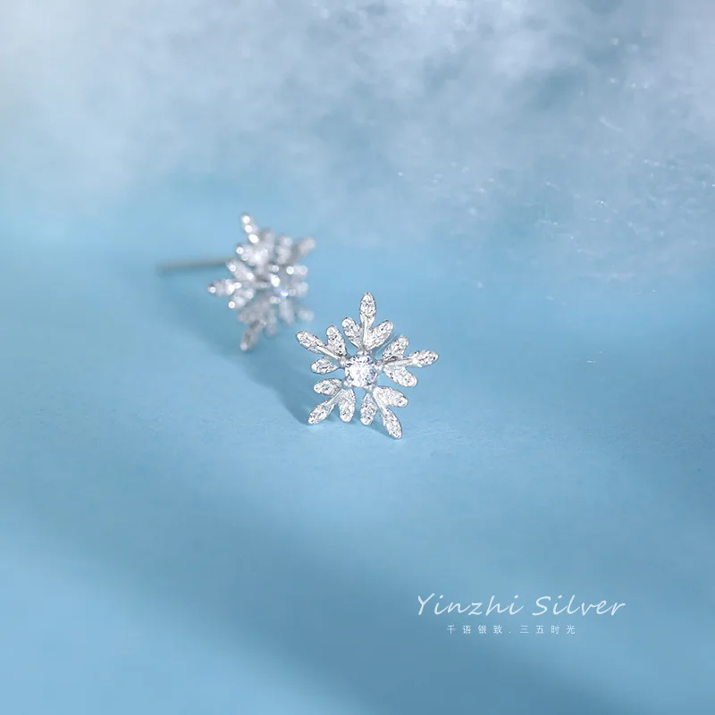 925 Sterling Silver Korean Version Simple snowflake Stud Earrings Women Crystal Light Luxury Jewelry Gift