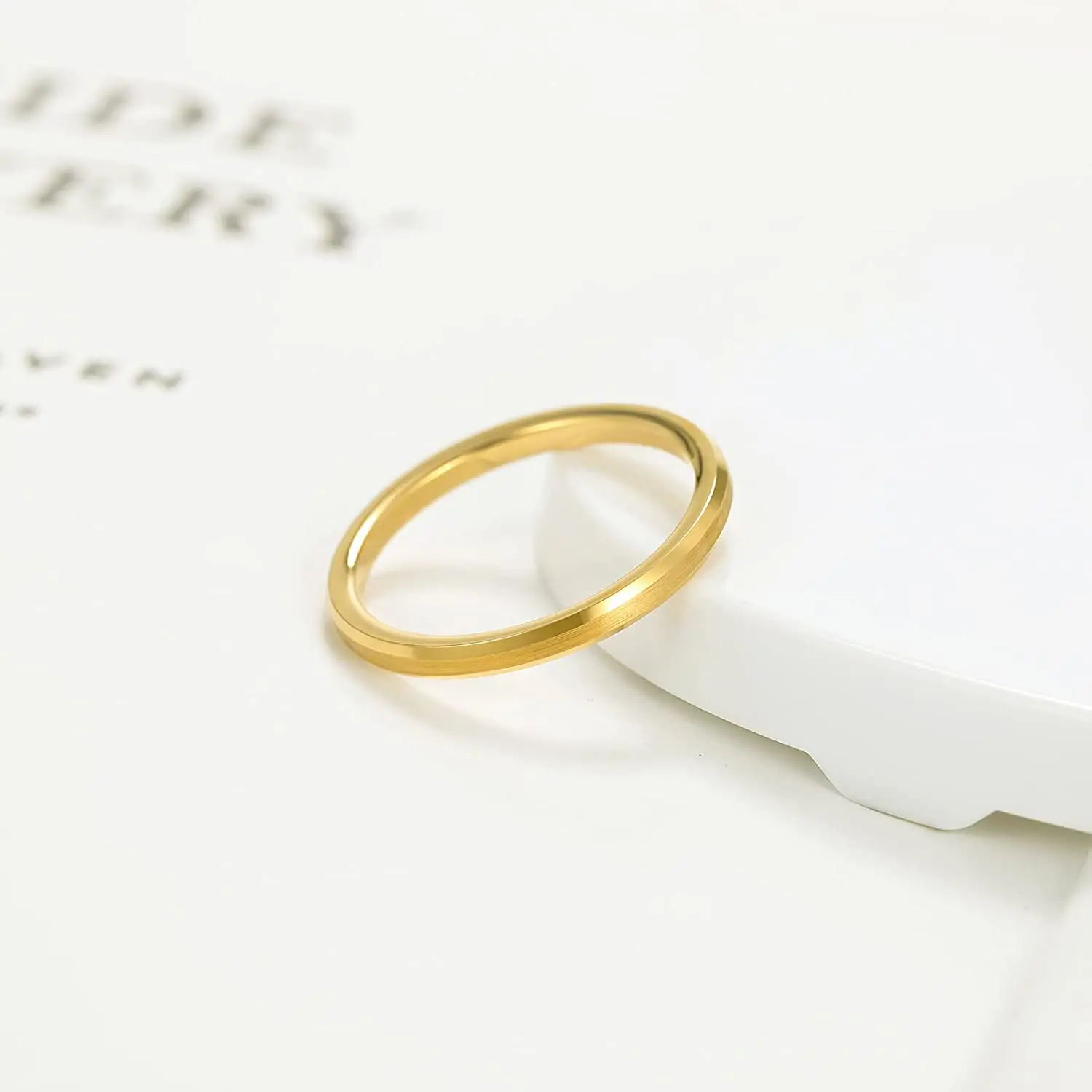 Tigrade Vergoldeter Ehering für Frauen 2/4/6/8mm Breiter Gebürsteter Wolframring für Männer Luxuriöser Jubiläumsschmuck als Paargeschenk – Detail 6