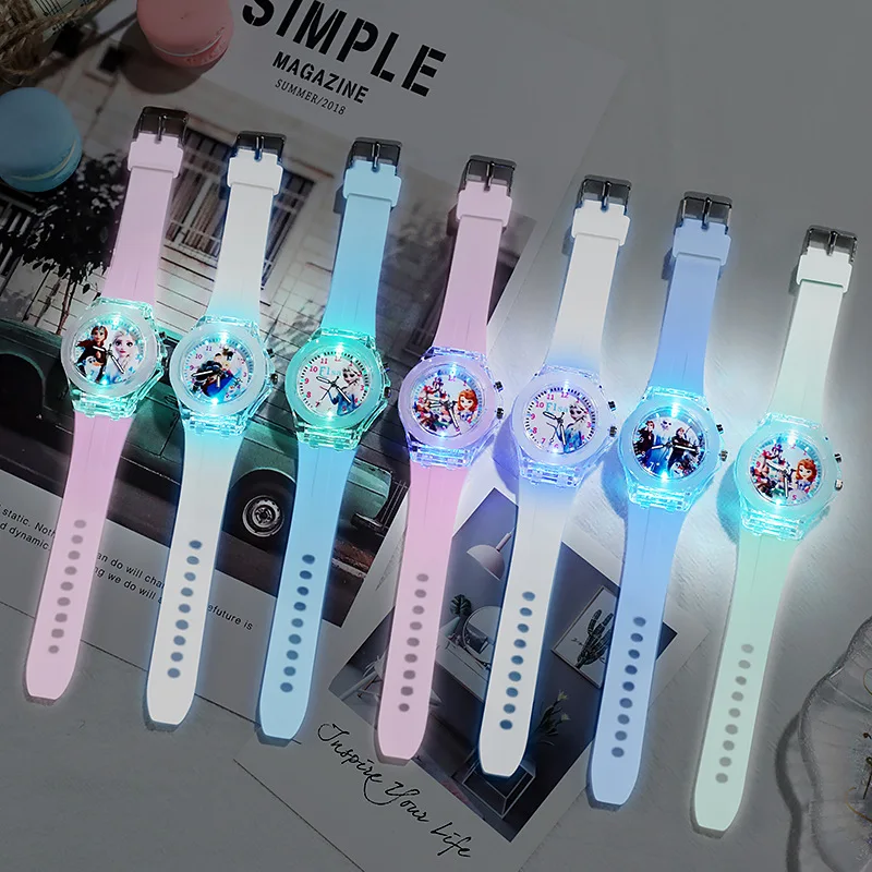 Jam Tangan Anak-anak Perempuan Disney Jam Tangan Anak-anak Jam Tangan Anak-anak Putri Frozen Aisha Sophia Bercahaya Lampu LED Siswa Warna-warni Jam Wanita