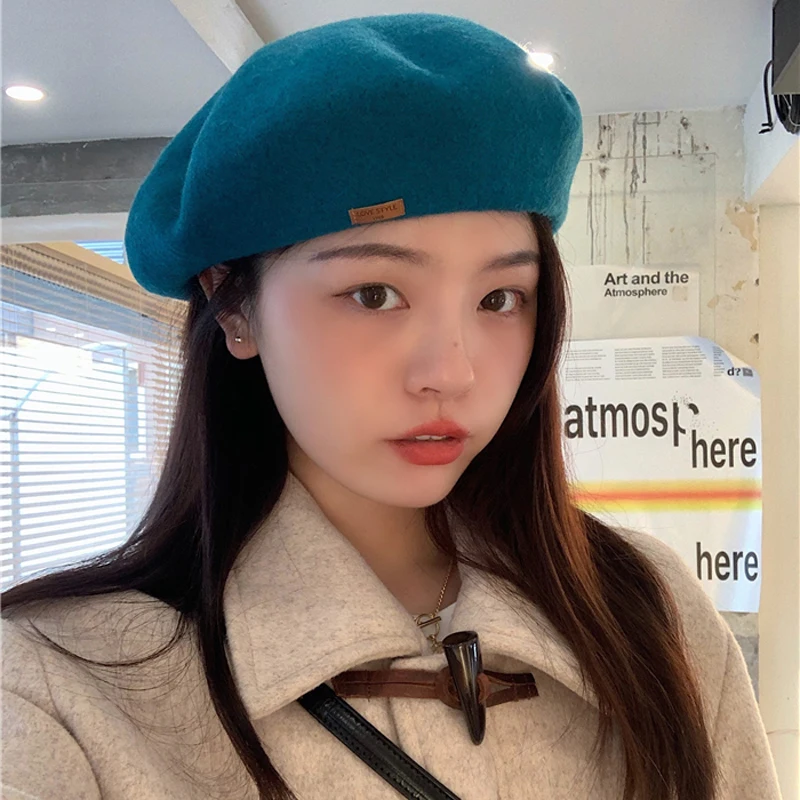 Luna&Dolphin Women Wool British Style Berets Autumn Winter Korean Wild Models Leather Label Artist Cap Winter Painter Beanie Hat