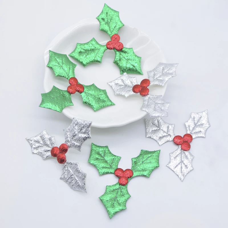 50Pcs 52*40 Holly Leaf and Red Berry Cloth Applique for Christmas Tree Table Decor Hat Headwear Stick-on Accessories Patches