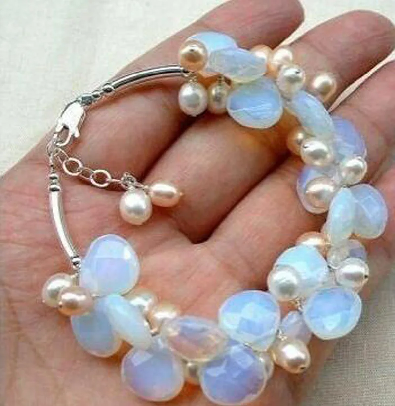 

Wholesale Stunning handmade white pink pearl & moonstone bracelet