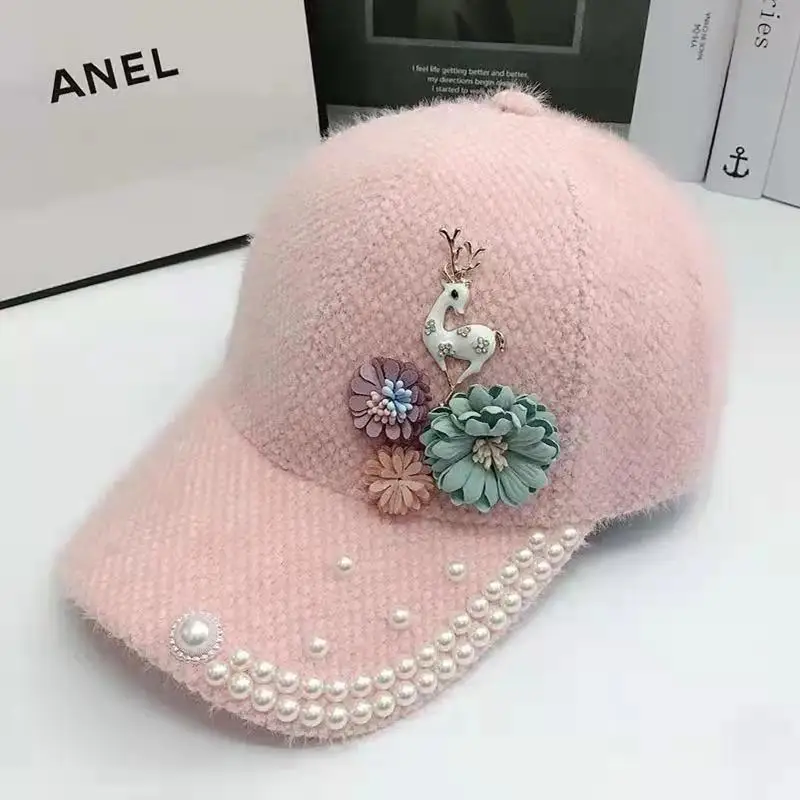 2021 New Autumn and Winter Handmade Applique Hats for Women Outdoor Plush Warm Pearl Womens Baseball Cap