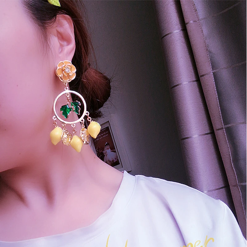 Baroque Vintage Fashion Earwear For women Baroque Big Long Earrings for Women Yellow Lemon Drop Dangling Earrings