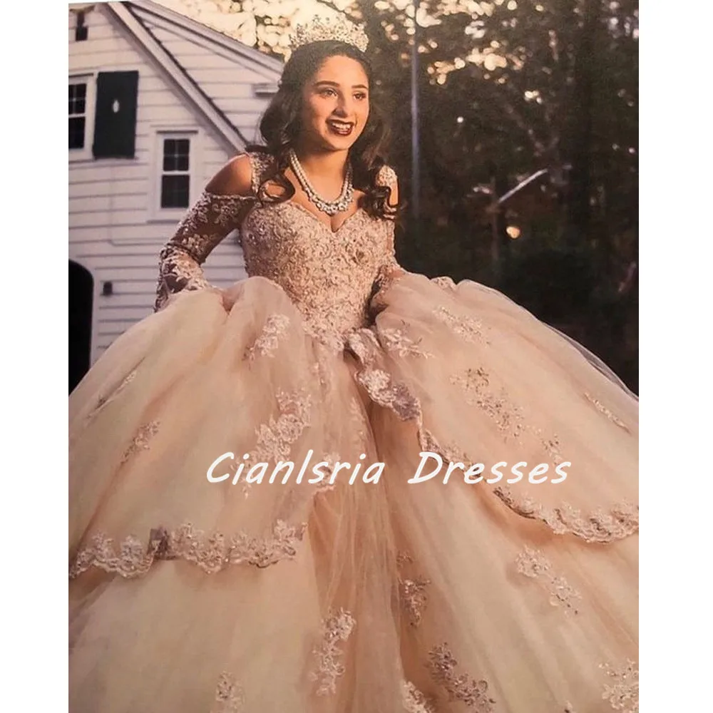 Quinceanera Kleider Ballkleid Tüll Appliques Perlen CrystalsMexican Mädchen Geburtstag Kleid Süße 16 Kleid