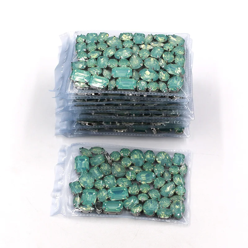 Nuovo Commercio All\'ingrosso 5 sacchetti di forma mista di Oliva verde di strass In Resina argento base cuce sul strass per gli accessori di