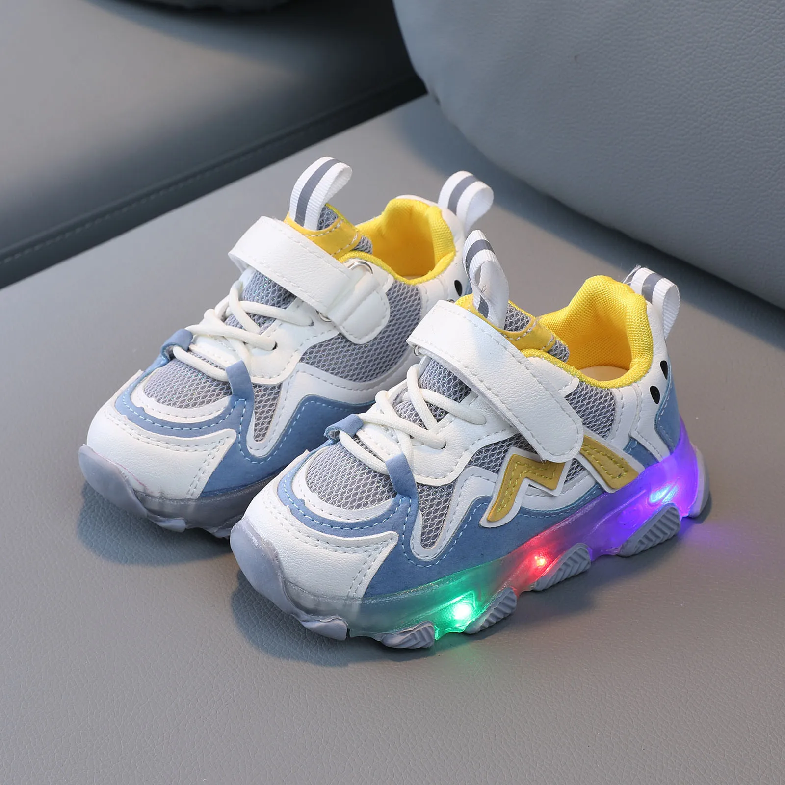 Kids Casual Sneakers Running Shoes Children Kids Baby Girls Led Light Luminous Running Sport Shoes Mesh Sneakers Shoes 12M-6Y