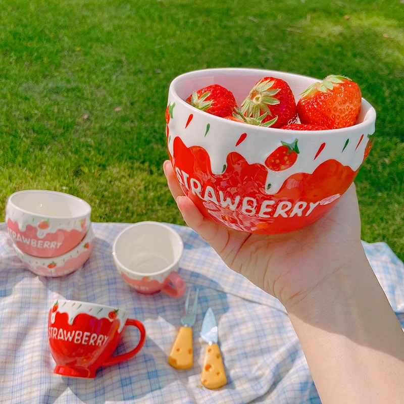 Ins Style Cute Sweet Strawberry Milk Bowls Creative Ceramic Large Fruit Salad Bowl Home Breakfast Cup Mug Bowls Gift for Girls