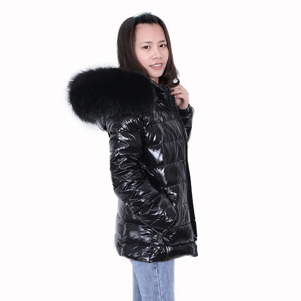 MaoMaoKong Autumn and winter bright face real fur collar black down jacket short 90 white duck down slim hooded warm jacket in w