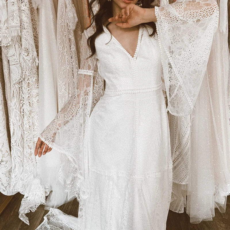 Długa trąbka z dzwonkowym rękawem Boho koronkowe suknie ślubne dla panny młodej V Neck Backless Custom Made Plus rozmiar docelowy Elopement suknia dla panny młodej