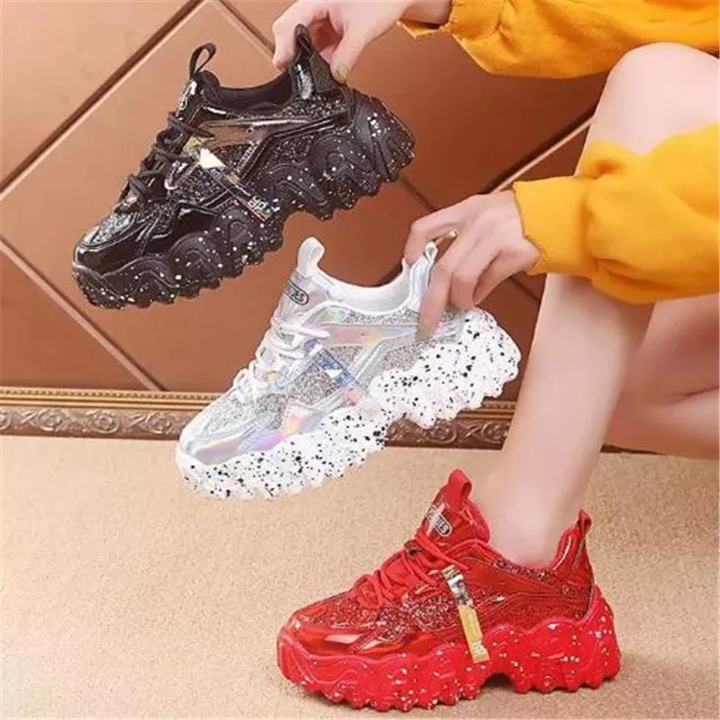 Moda kobiety buty tata Chunky Sneakers kobiety luksusowe wygodne błyszczące gruba podeszwa damskie platformy Wave Bottom trenerzy kobieta