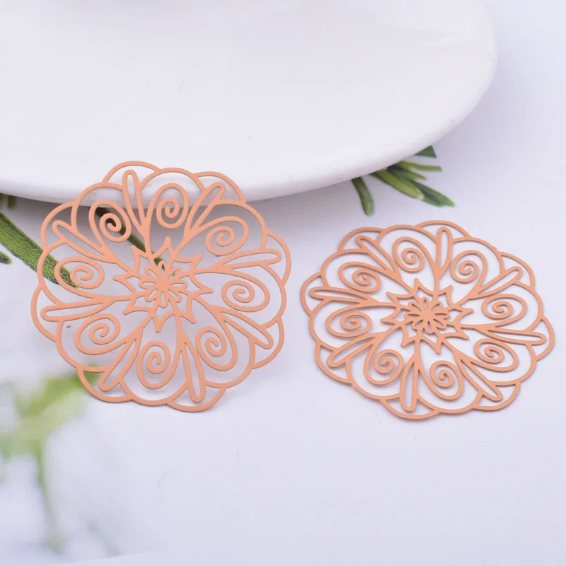 30 Stück AB6581 39mm Messing-Anhänger mit großem lila lackiertem Blumenmotiv in Silber- und Goldfarbe – Detail 10