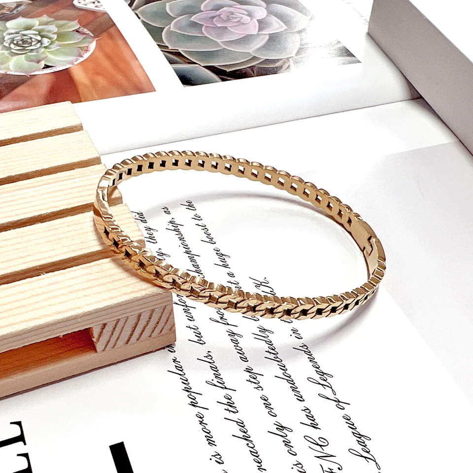 New High Quality 18 K Stainless Steel Hollow Bracelet For Women Gold Color Chain Shape Love Bangle Party Gifts Jewelry Wholesale