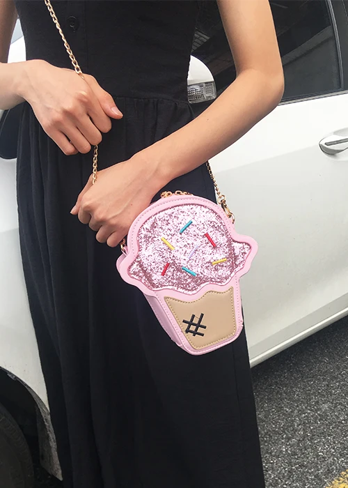 Ice Cream Shape Novelty Crossbody Bag for Women Purses and Handbags Girl\'s Cartoon Shoulder Bag with Chain Strap Cute Clutch