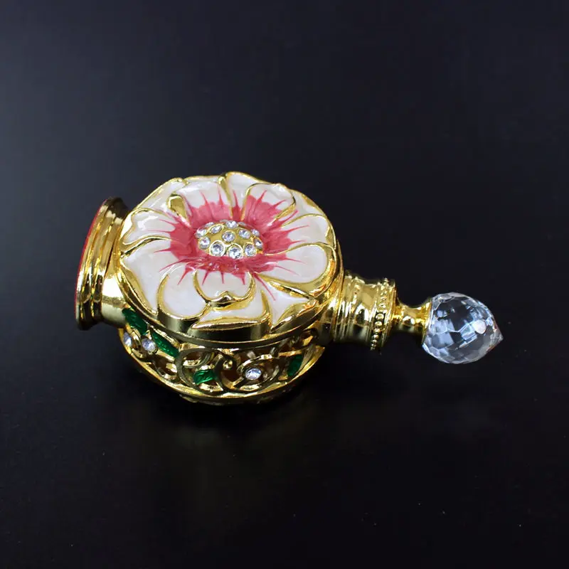 12ml Vintage Metal Perfume Bottle Glass Essential Oil Dropper Bottle Arab Style Stopper Bottle Wedding Decoration Gift