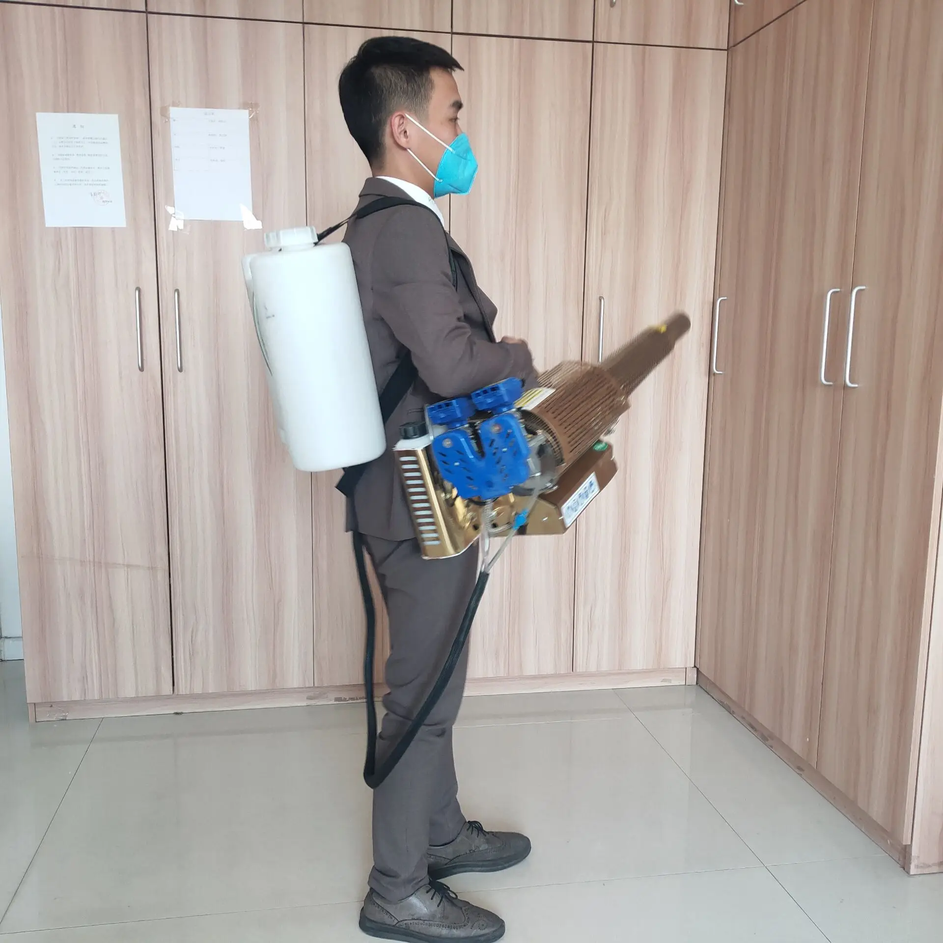 แบบพกพา Fogger Fogger ฆ่าเชื้อ ULV พ่นยาฆ่าแมลงสำหรับฟาร์มสำนักงานอุตสาหกรรม15L